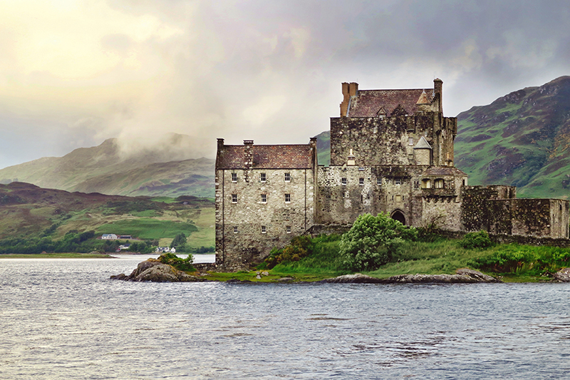 Scottish Highlands - travel Edinburgh to Isle of Skye - castles