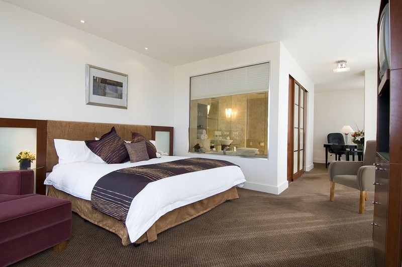 Rendezvous Grand Hotel Adelaide_Superior_King_Room (Copy)