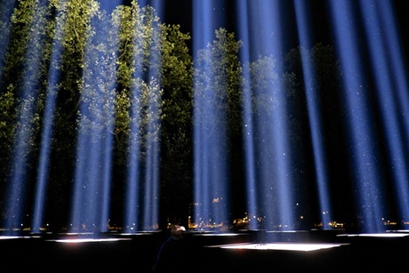 Background story and image source: http://www.theguardian.com/artanddesign/2014/aug/05/ryoji-ikeda-spectra-first-world-war-artangel