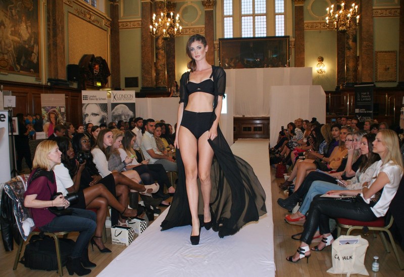 Catwalk Edit, Kiss Me Deadly; Ana Gely A Photography