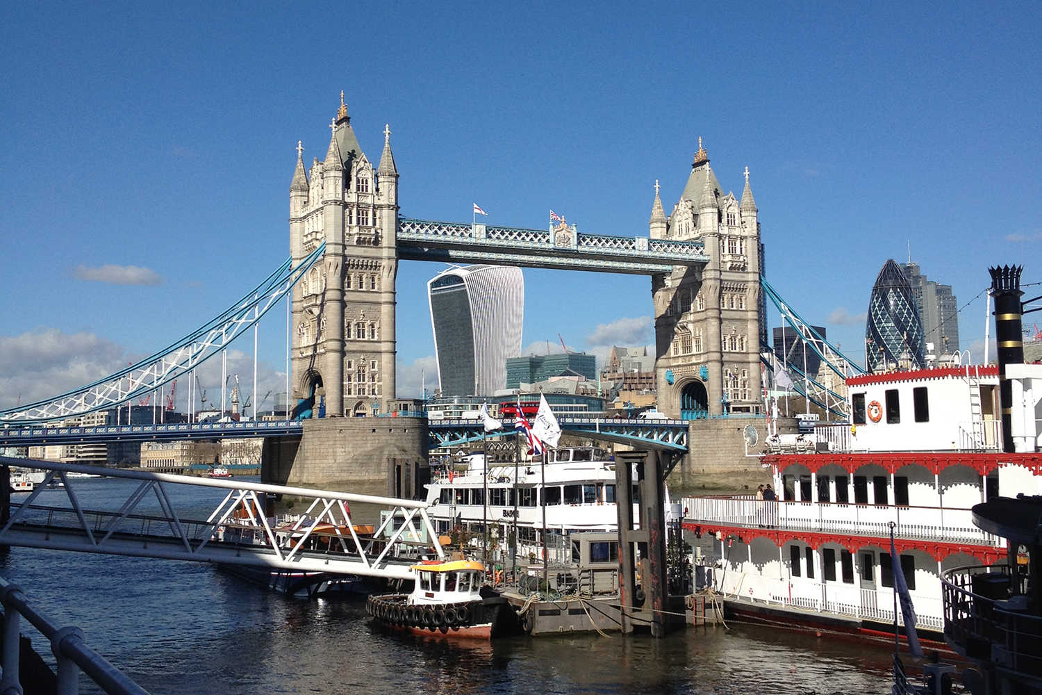 Thames walk Tower Bridge: London secret walks