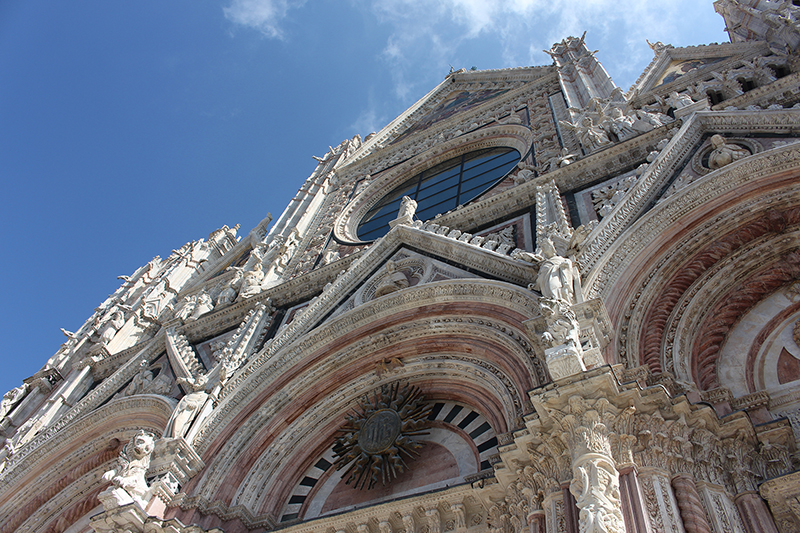 Things to do in Siena - get lost in the streets