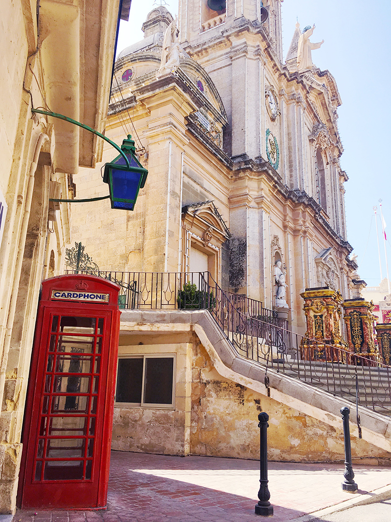 Mindfulness on a Malta vacation - look around, breathe it all in